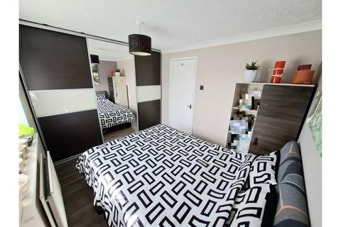 2 bedroom end of terrace house for sale, Rowe Mead, Chippenham, SN15