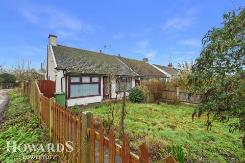 2 bedroom semi-detached bungalow for sale, Blackheath Road, Pakefield