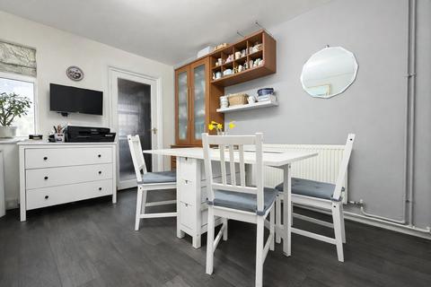 2 bedroom townhouse for sale, Florence Avenue, Wigston LE18