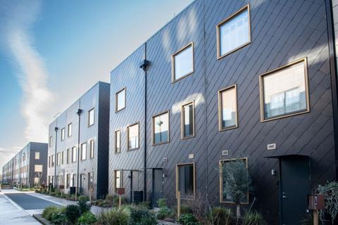 undefined, Solar Avenue, Leeds, LS9