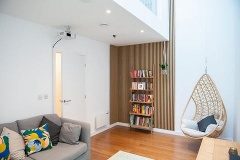 undefined, Solar Avenue, Leeds, LS9