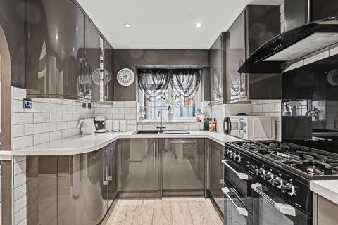 3 bedroom terraced house for sale, Wedgewood Drive, Chatham ME5