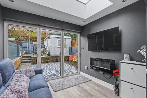 3 bedroom terraced house for sale, Wedgewood Drive, Chatham ME5