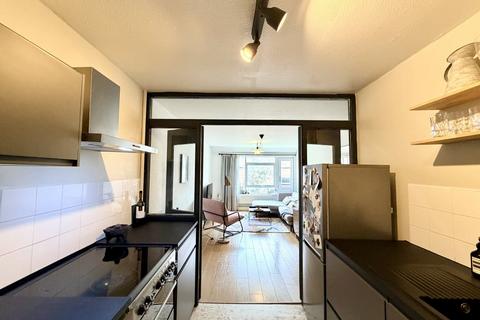 1 bedroom flat for sale, Wheeler Gardens, London, N1