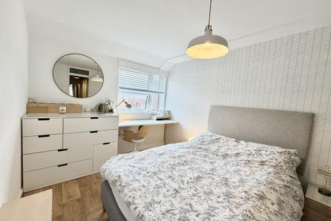 1 bedroom flat for sale, Wheeler Gardens, London, N1