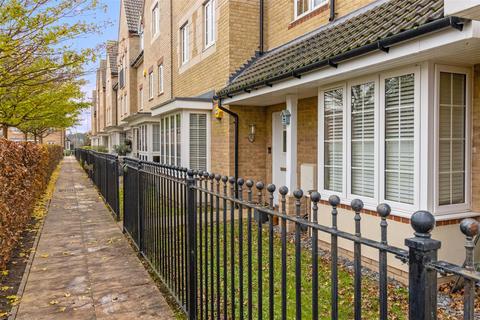 2 bedroom flat to rent, Tagalie Square, Worthing