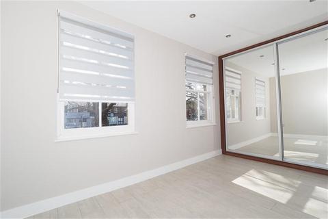 undefined, High Street, Epping, CM16