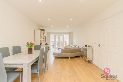 2 bedroom flat for sale, Coleridge Way, Borehamwood