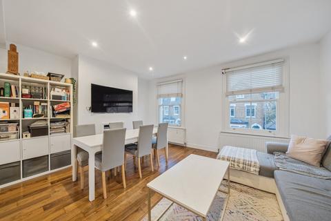 3 bedroom flat for sale, Balvernie Grove, Southfields, London, SW18