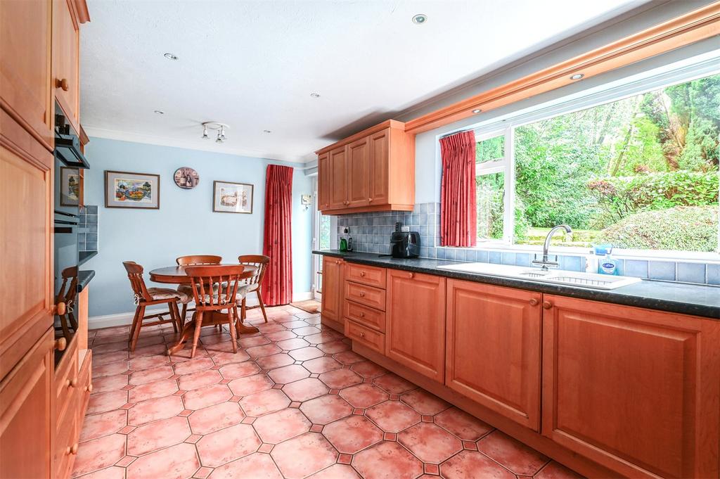 Kitchen/ Breakfast