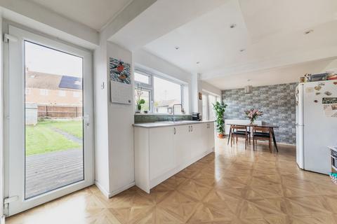 3 bedroom semi-detached house for sale, Derwent Road, Loughborough LE12