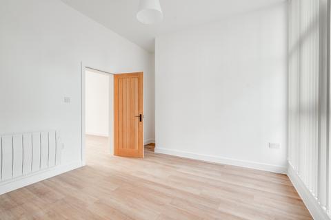 undefined, Liverpool L9