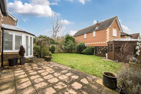 3 bedroom detached house for sale, Pye Close, Caterham CR3