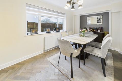 4 bedroom detached house for sale, Berrymead, Hemel Hempstead, HP2