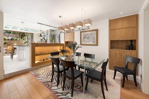 3 bedroom terraced house to rent, Victoria Grove, Kensington, London W8.