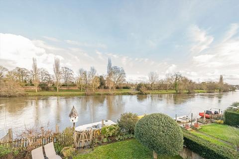 undefined, The Island, Thames Ditton KT7