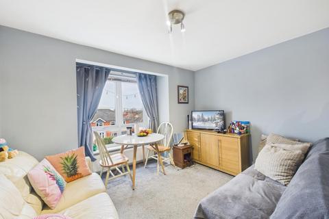 2 bedroom apartment for sale, Lincoln Road, The Mews