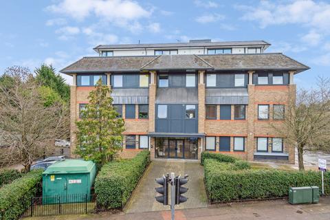 2 bedroom flat for sale, 77 Aldenham Road, Bushey, WD23