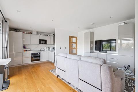 2 bedroom flat for sale, 77 Aldenham Road, Bushey, WD23