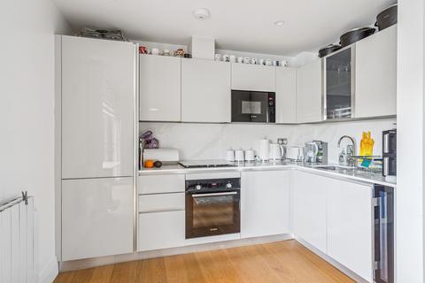 2 bedroom flat for sale, 77 Aldenham Road, Bushey, WD23