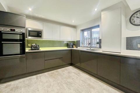 undefined, Royale Close, Aldershot