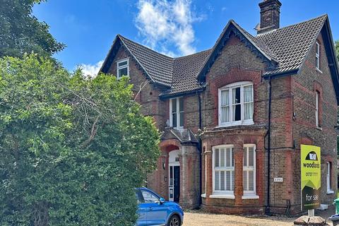 1 bedroom flat for sale, Frenches Road, Redhill