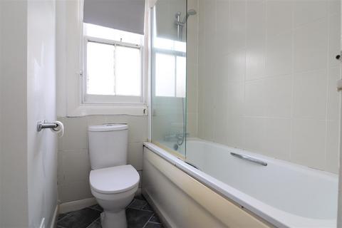 1 bedroom flat for sale, Frenches Road, Redhill