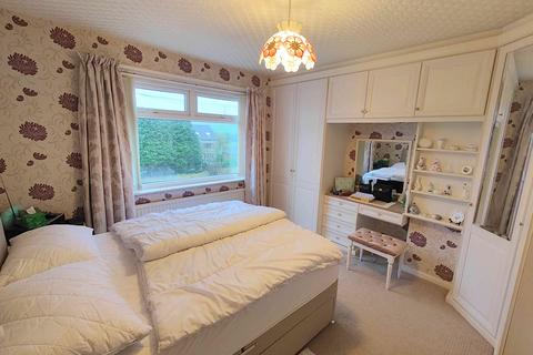 3 bedroom semi-detached house for sale, South Lane, Shelf HX3
