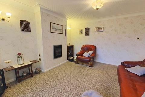 3 bedroom semi-detached house for sale, South Lane, Shelf HX3
