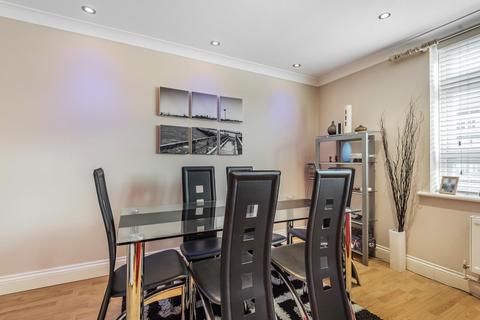 3 bedroom apartment for sale, Packhorse Road, Gerrards Cross, Buckinghamshire, SL9