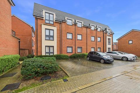 2 bedroom flat for sale, Irving Path, Aylesbury HP19