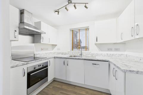 2 bedroom flat for sale, Irving Path, Aylesbury HP19