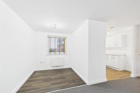 2 bedroom flat for sale, Irving Path, Aylesbury HP19