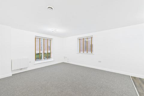 2 bedroom flat for sale, Irving Path, Aylesbury HP19