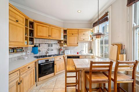 3 bedroom flat for sale, Beaufort Street, Chelsea, London SW3