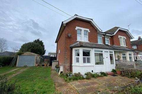 3 bedroom semi-detached house to rent, Oxford Street, Cowes
