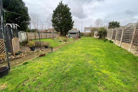 3 bedroom semi-detached house to rent, Oxford Street, Cowes