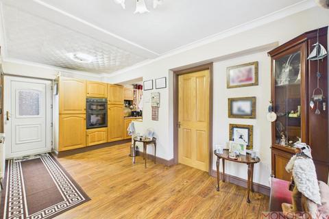 undefined, Ffordd Meirionydd, Wrexham
