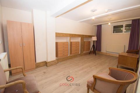 2 bedroom flat for sale, Caledonian Road, Kings Cross, London, N1