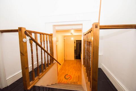 2 bedroom flat for sale, Caledonian Road, Kings Cross, London, N1