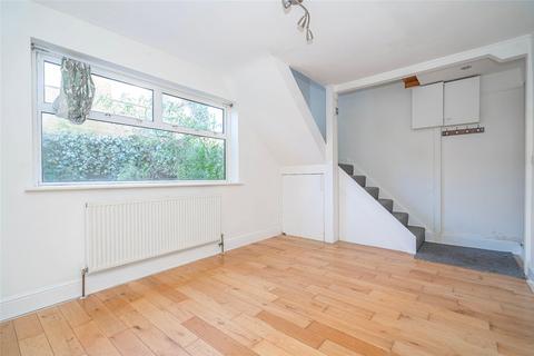 1 bedroom maisonette for sale, Long Lane, London, N2