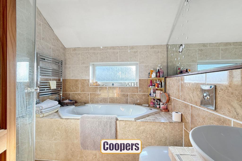 Bath/Shower room