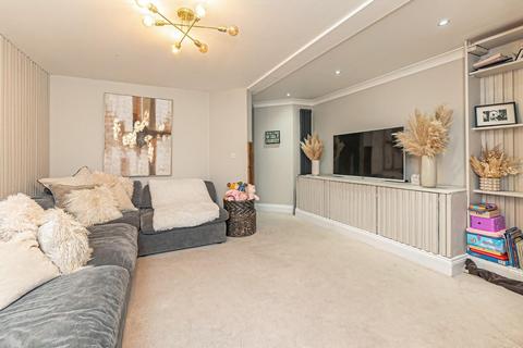 undefined, Stratford Close, Aston Clinton