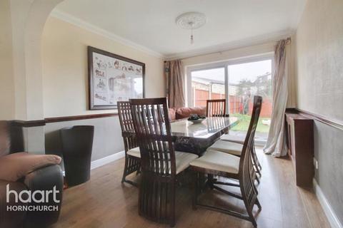 undefined, Kelburn Way, Rainham