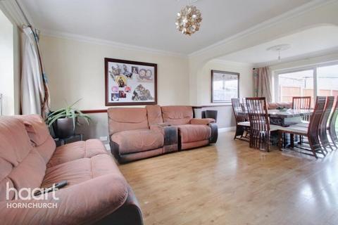 undefined, Kelburn Way, Rainham