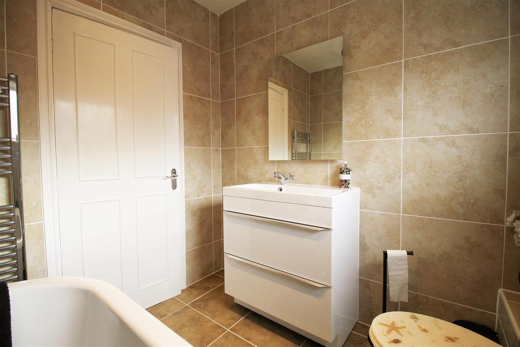 Bathroom...jpg