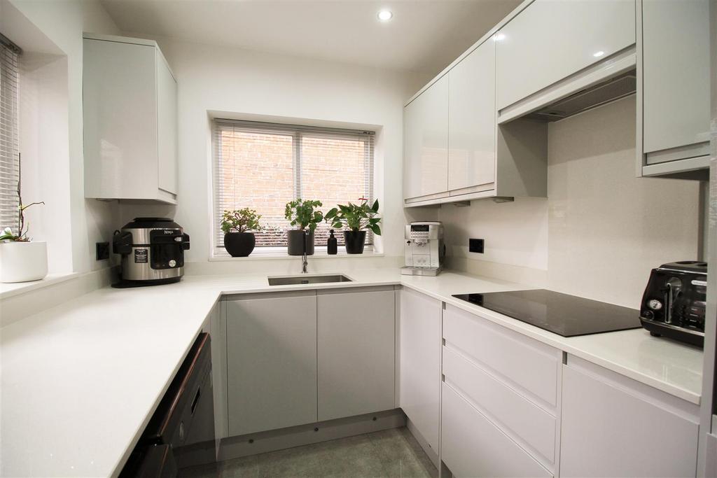 Kitchen..jpg