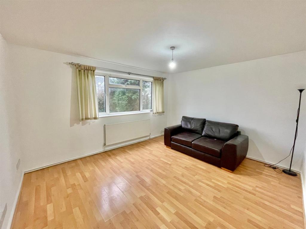 12 Dugdale lounge.jpg