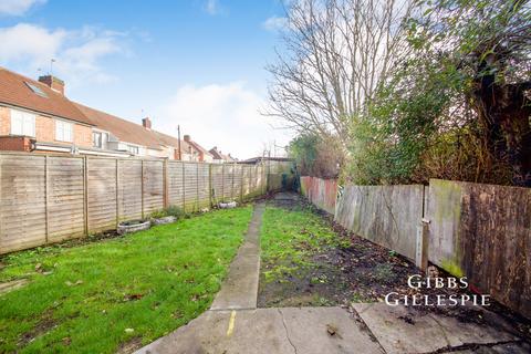 3 bedroom terraced house to rent, Carlyon Road, Wembley, HA0