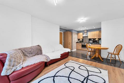 2 bedroom flat for sale, Taywood Road, Northolt UB5